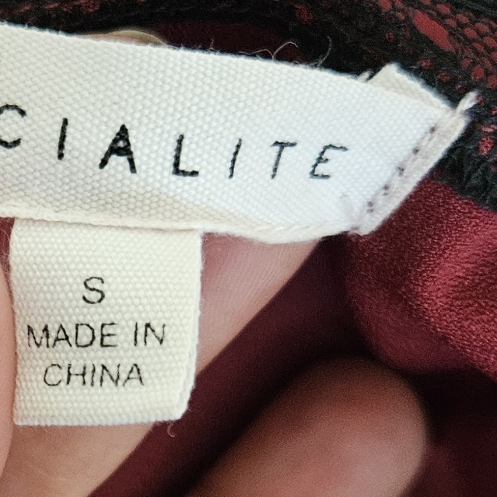 Socialute Cold Shoulder Ro.per Small - Picture 6 of 6